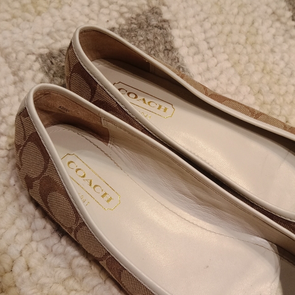 Coach signature flats - Picture 3 of 14